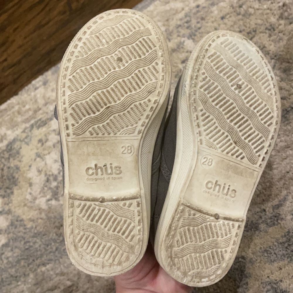 Toddler chus. Size 28. - Picture 4 of 4